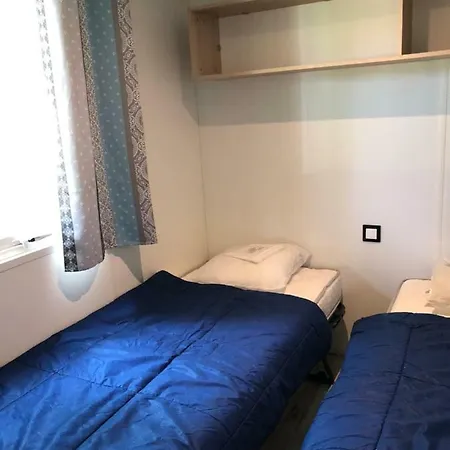 캠프장 International Camping 살라바스