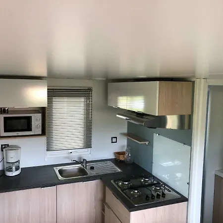 International Camping 살라바스